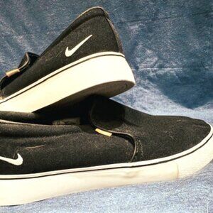 Nike SB Slip-On Canvas Sneakers | Men’s Size 9.5 | Black/White | New Without Box